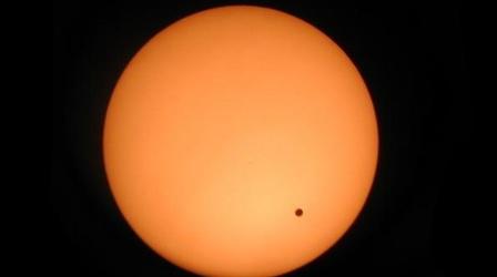 Video thumbnail: PBS NewsHour Viewing the Venus Transit: What's the Safest Way?