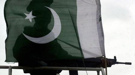 Video thumbnail: PBS NewsHour Clinton Eyes Patching up Rocky U.S.-Pakistani Relations
