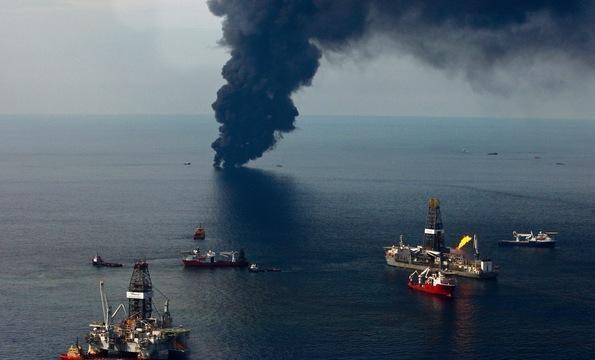 Students Investigate Oil Spill Containment Methods