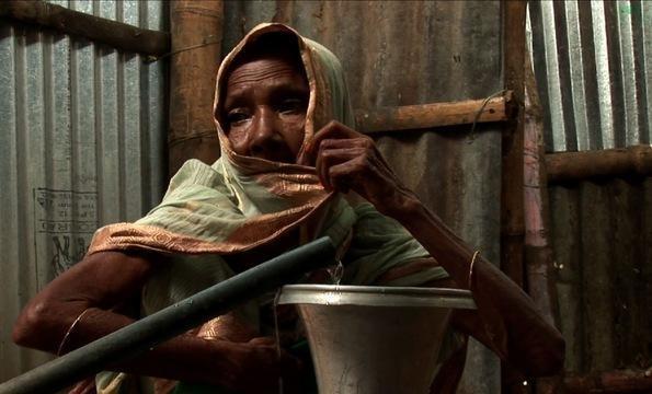 As Bangladesh's Population Grows, Slum Dwellers Struggle...