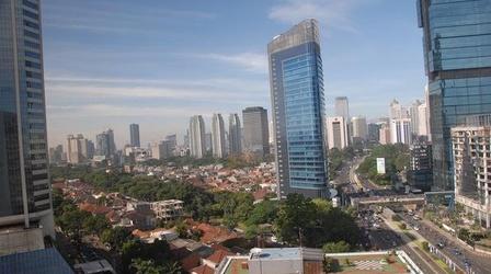 Video thumbnail: PBS NewsHour Indonesia: A Model for New Democracies?