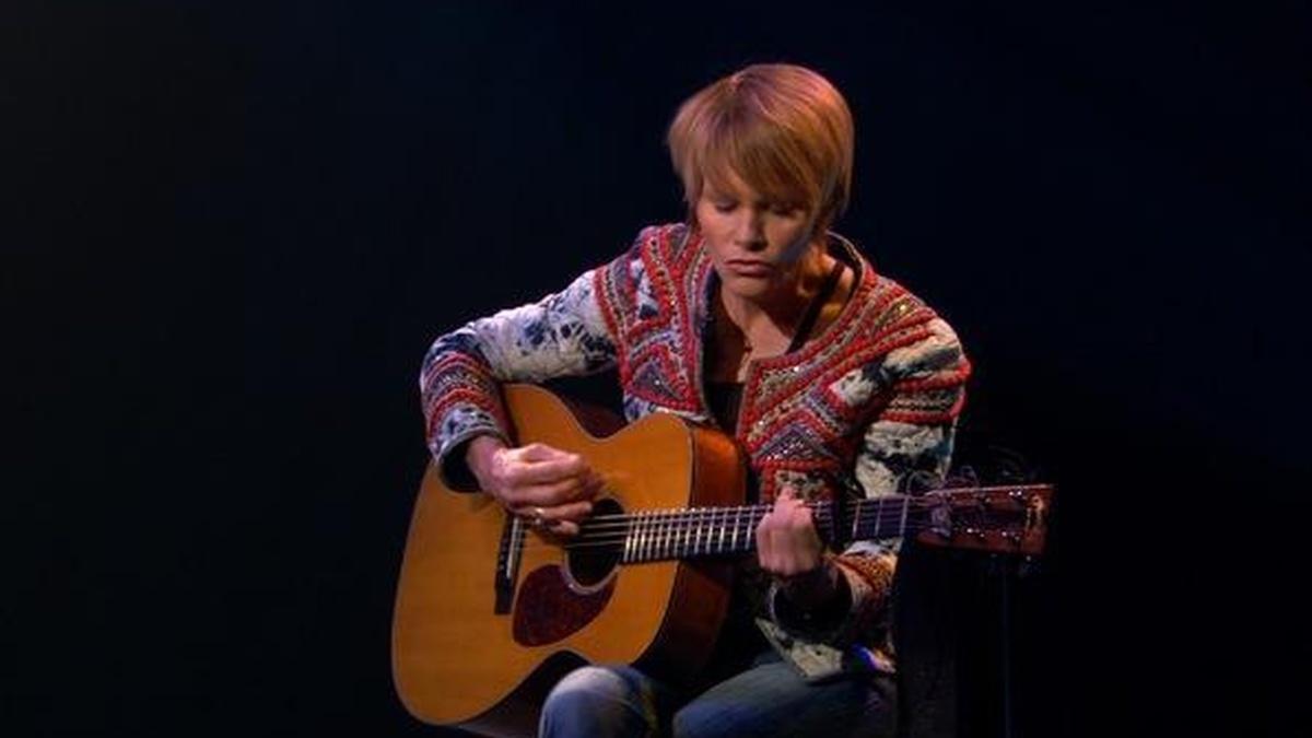 Shawn Colvin Sings 'All Fall Down' PBS NewsHour THIRTEEN New York