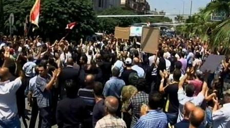 Video thumbnail: PBS NewsHour As Crisis Deepens, Thousands Flee Syria to Escape Violence