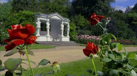 Video thumbnail: The Queen's Garden The Rose Garden