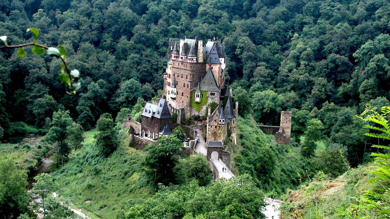 Rick Steves' Europe Germany's Romantic Rhine and Rothenburg airing Fri, Sep 4 10:00 am