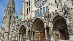 Video thumbnail: Rick Steves' Europe Paris Side-Trips Preview