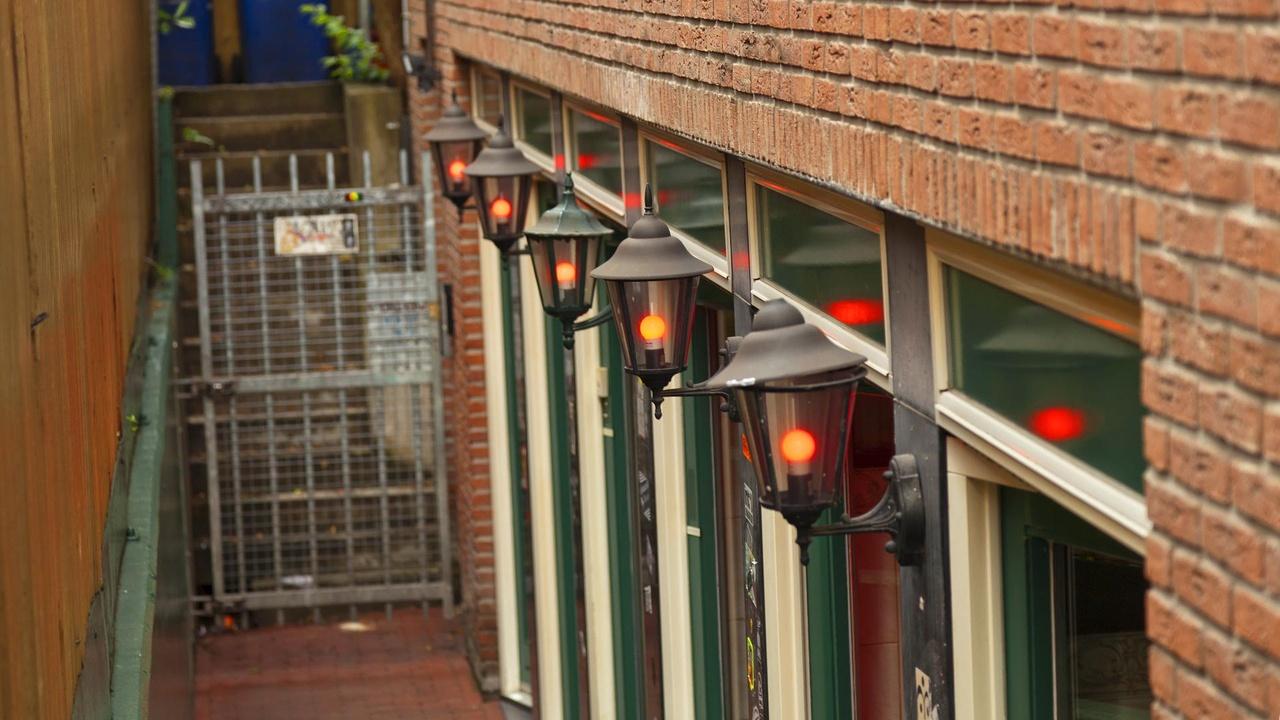 Rick Steves' Europe | Amsterdam, Netherlands: Coffeeshops and Red Light District