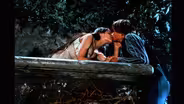 Joseph Fiennes on Romeo and Juliet's Famous Balcony Scene 