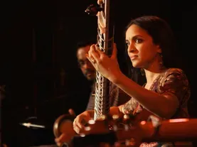 Quick Hits: Anoushka Shankar performs Si No Puedo Verla