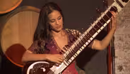 Quick Hits: Anoushka Shankar performs Casi Uno