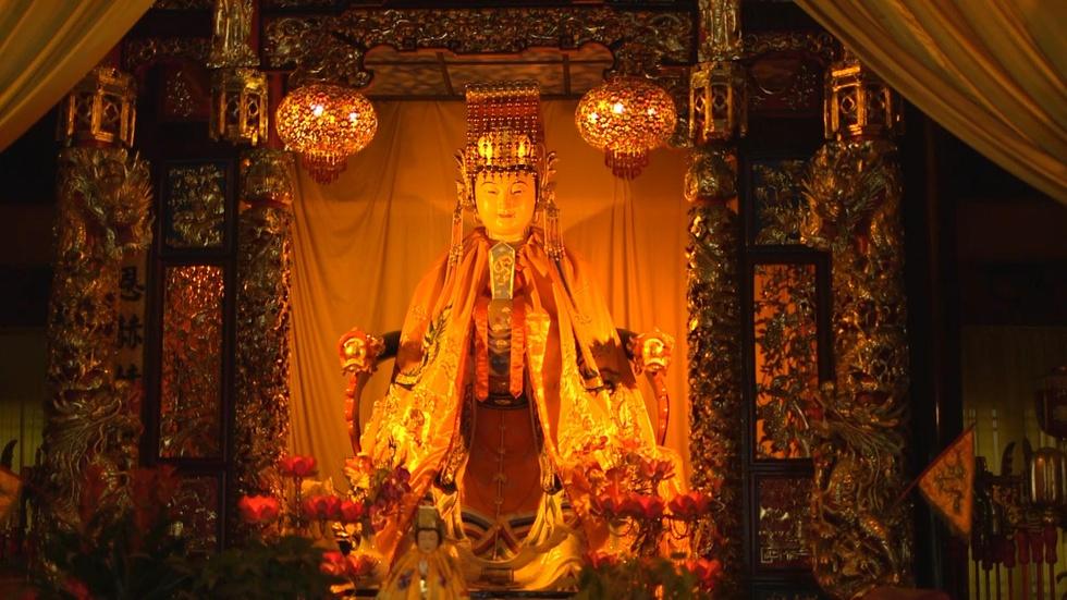 The goddess and a crane image