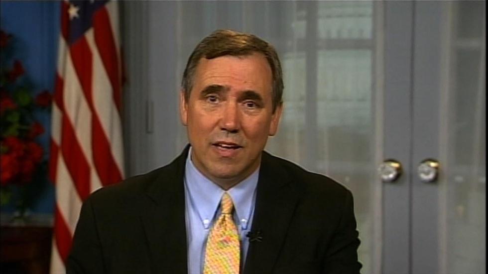 Oregon Sen. Jeff Merkley image