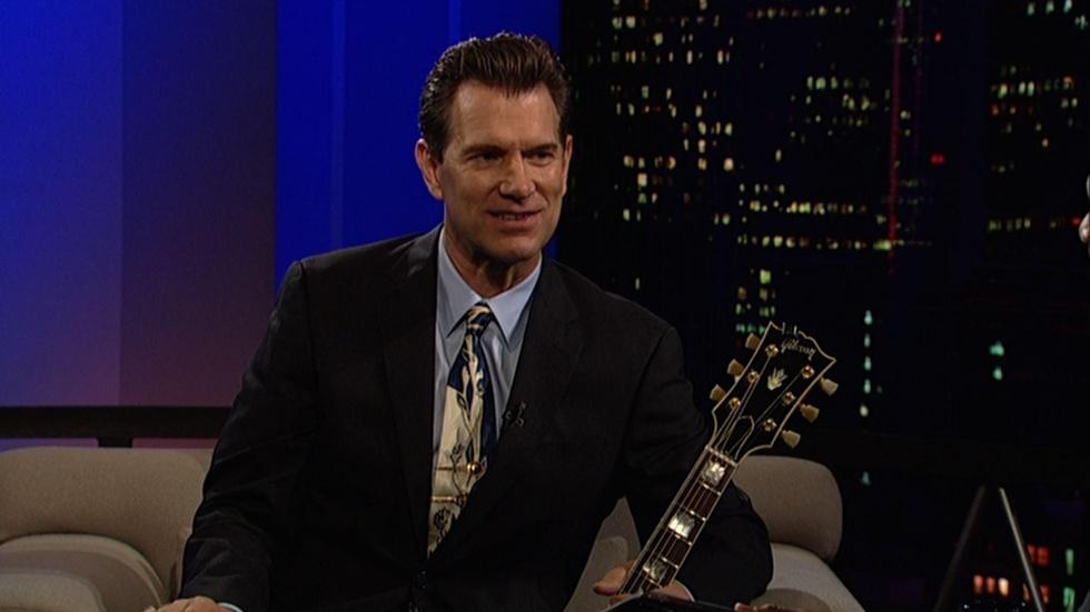 Musician Chris Isaak image