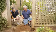 E24 | Fence Gate, Container Pool | Ask This Old House