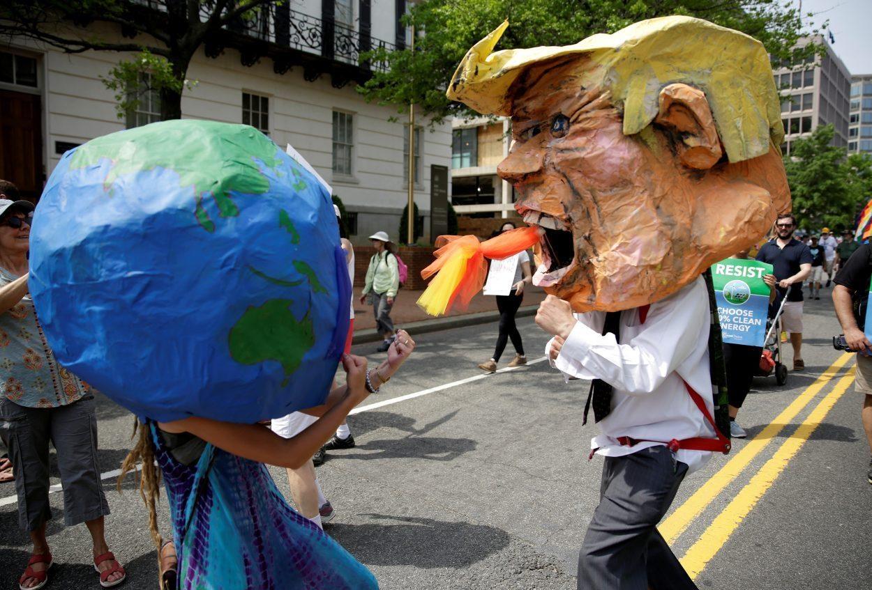 Climate marchers urge Trump to protect environment