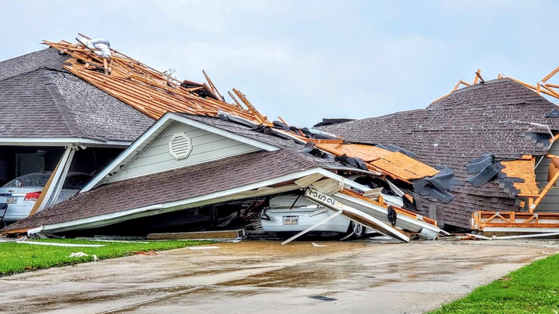 News Wrap: At least 30 dead as severe storms rake Deep South | PBS ...
