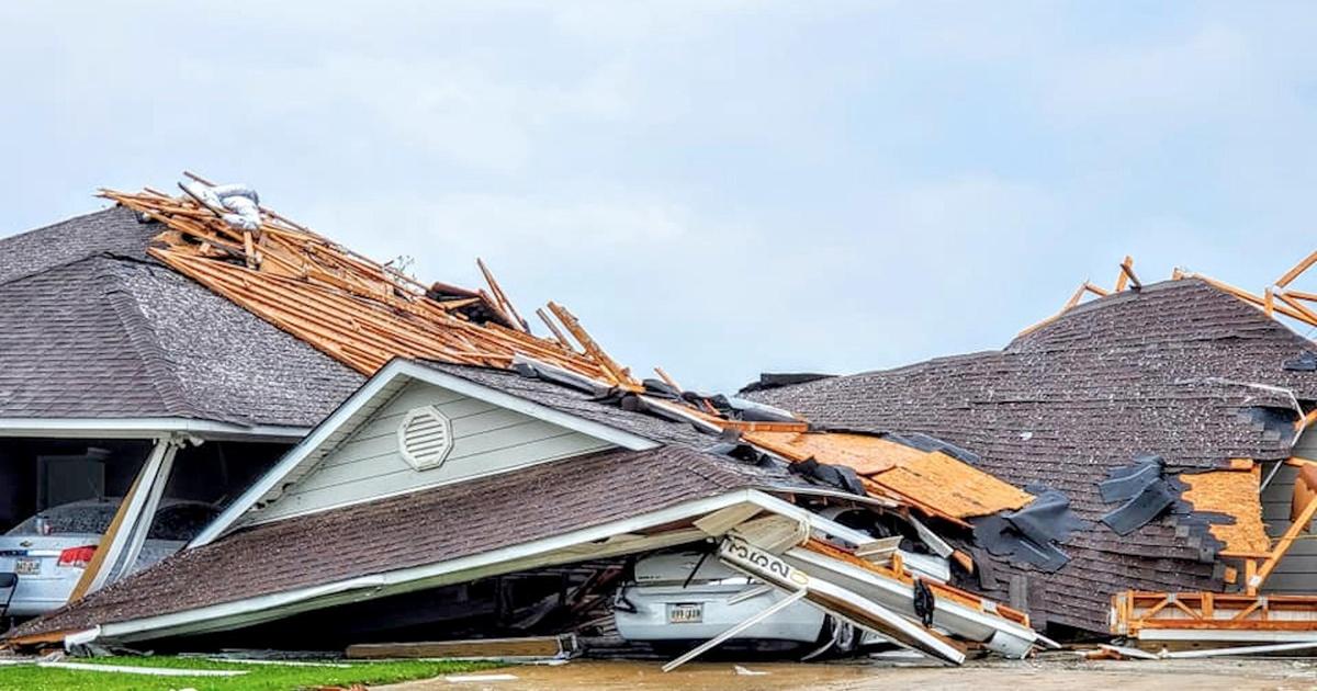 PBS NewsHour | News Wrap: At least 30 dead as severe storms rake Deep ...
