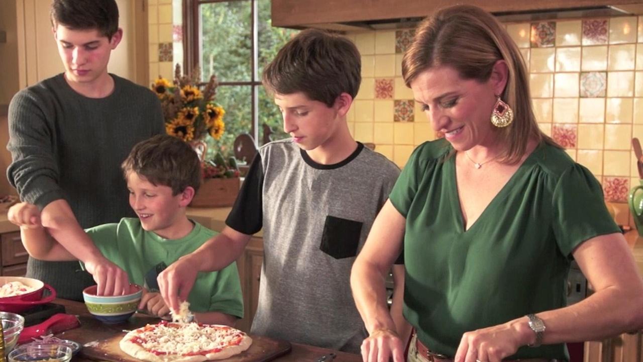 Pati's Mexican Table Mexamericana airing Fri, Aug 28 11:30 pm