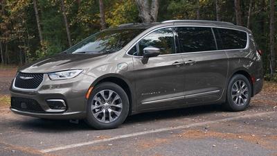 2024 Chrysler Pacifica PHEV &  PHEV Roundup