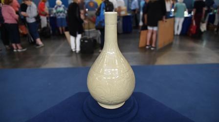 Video thumbnail: Antiques Roadshow Appraisal: Early 18th-Century Chinese Celadon Vase