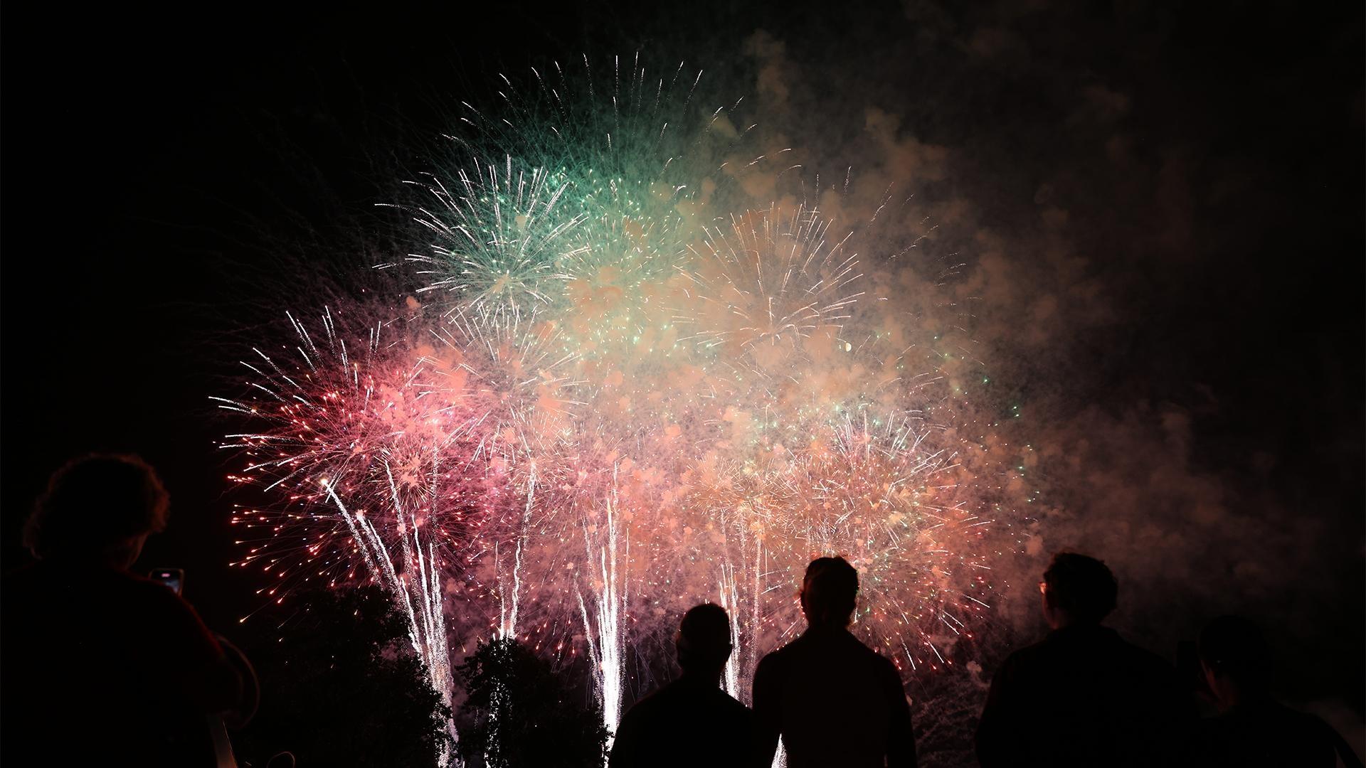 A star-filled tribute to America’s Semiquincentennial from revolutionary Colonial Williamsburg, VA.