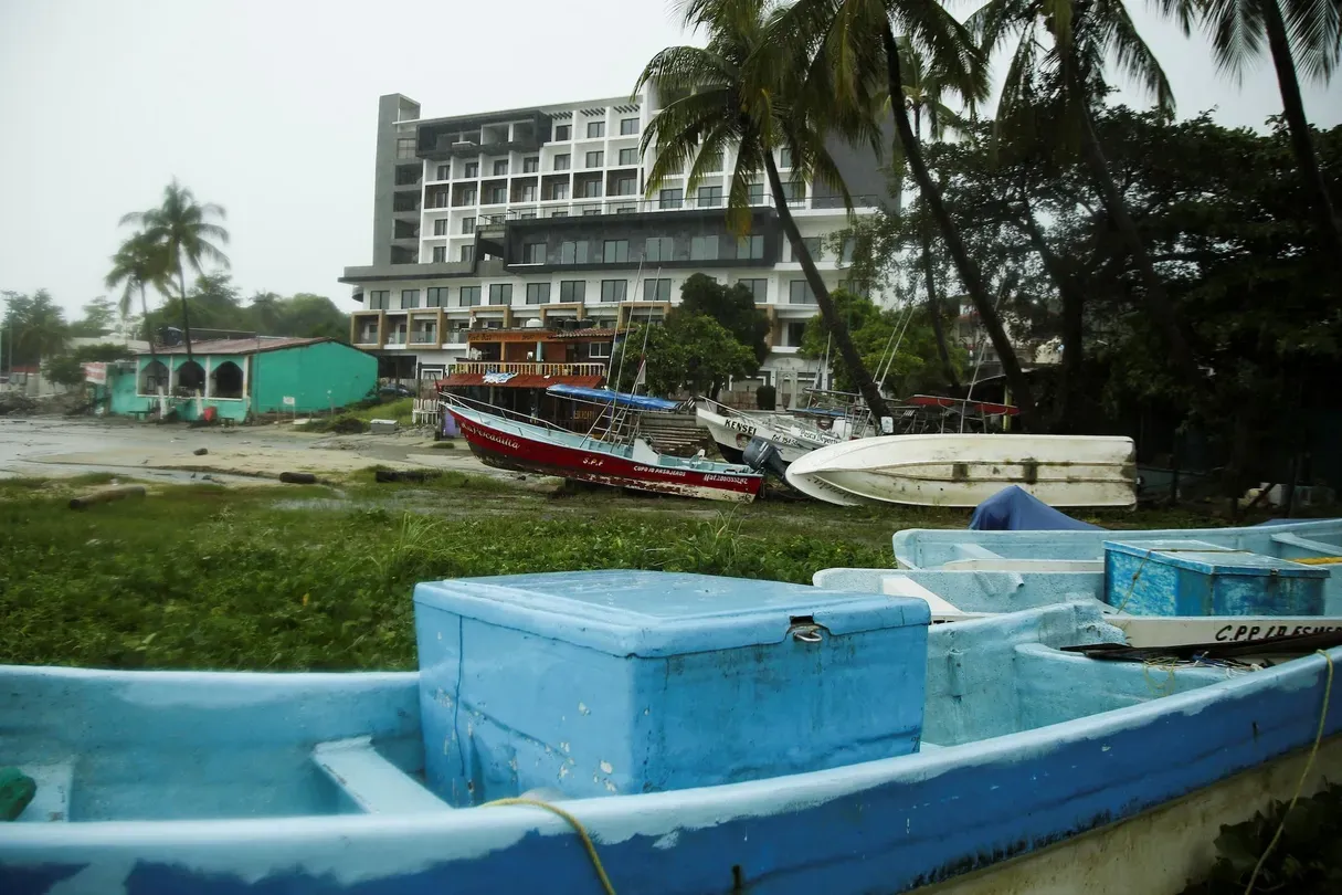 News Wrap: At least 2 dead in Mexico after Hurricane John
