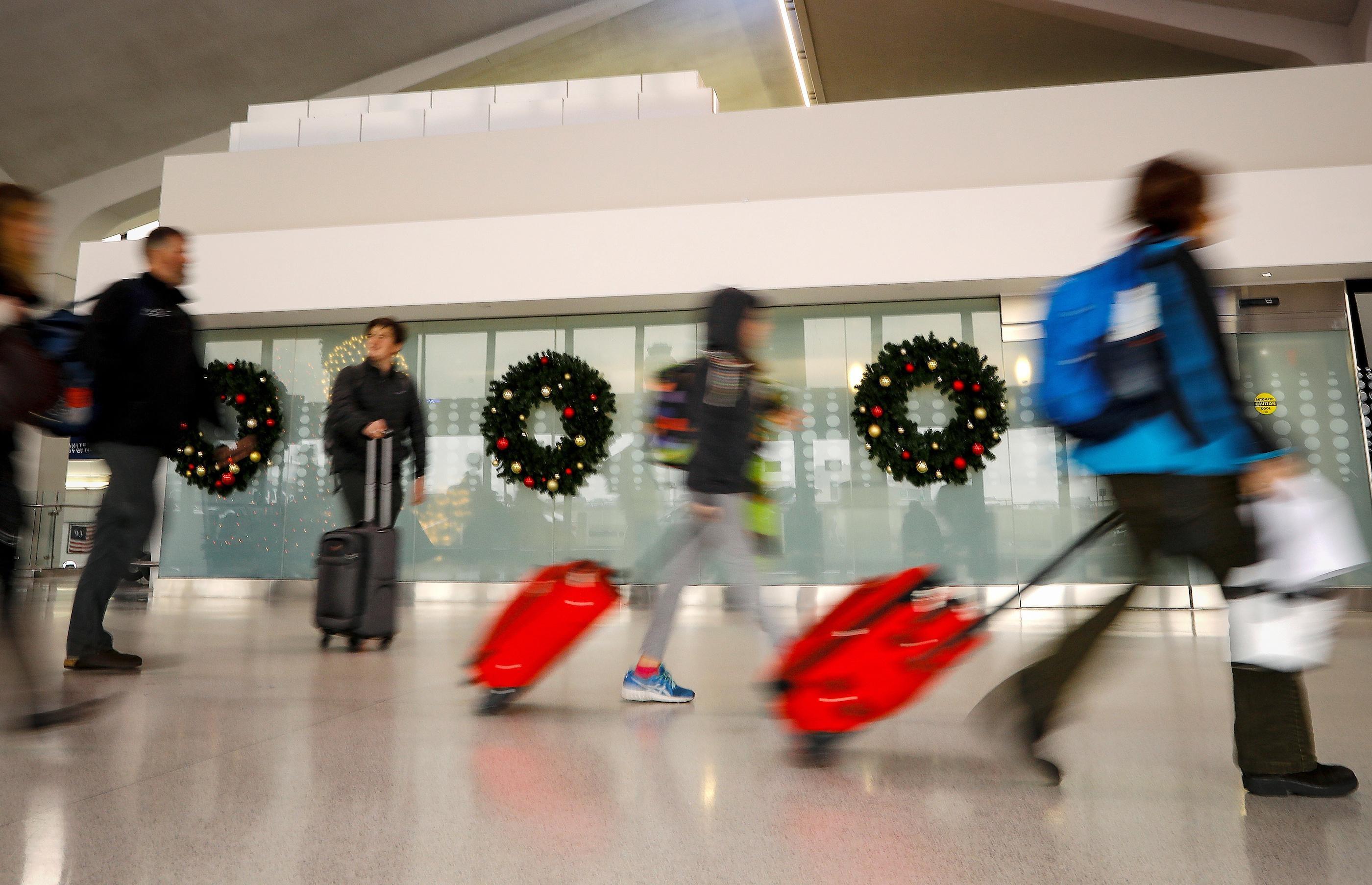 News Wrap: Major storms disrupt Thanksgiving travel