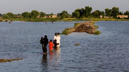 Video thumbnail: PBS NewsHour Flood victims in Pakistan now at risk of waterborne disease
