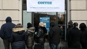 Video thumbnail: PBS NewsHour Lost pay, dwindling business afflict D.C. due to shutdown
