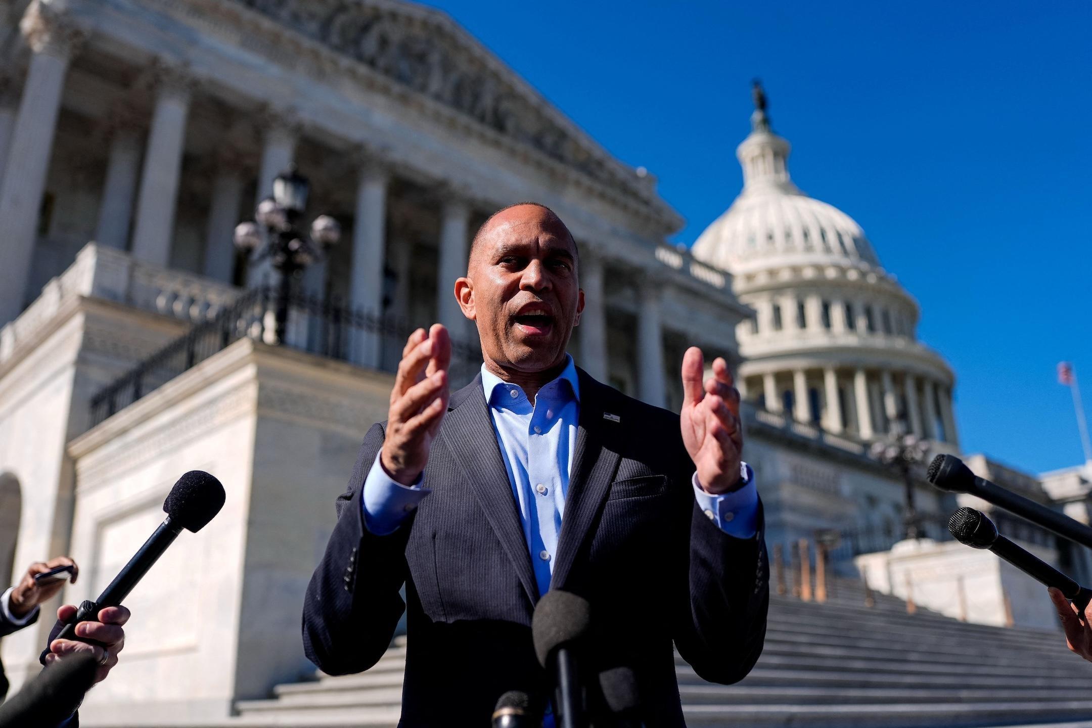Trump showing 'no interest' in negotiating to end shutdown, Jeffries says