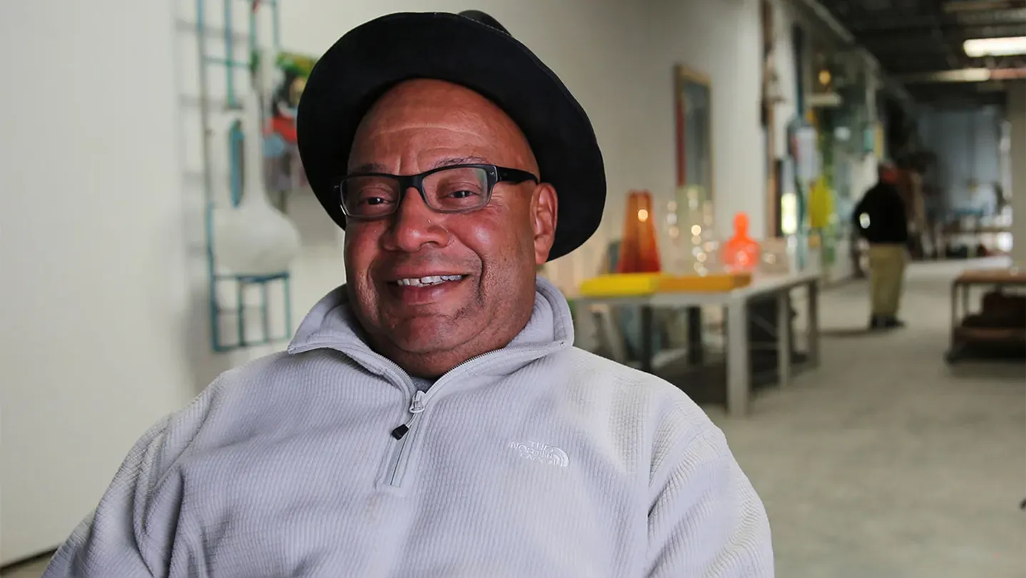 Glass artist Therman Statom