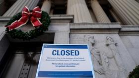 Video thumbnail: PBS NewsHour 'Stalemate' between Trump, Congress prolongs shutdown