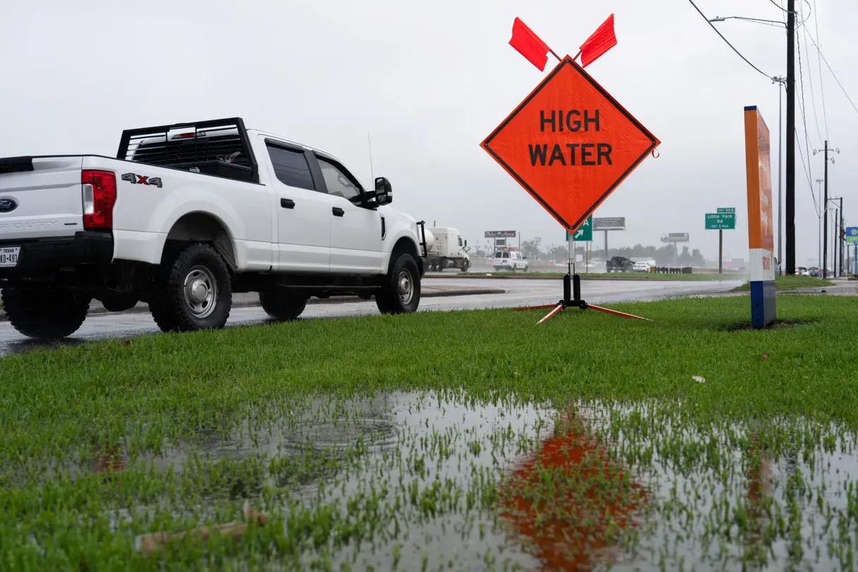 News Wrap: Tropical Storm Arthur brings flooding threat