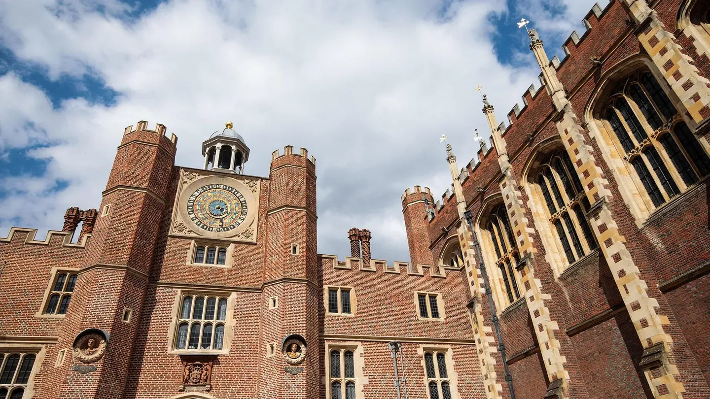 Hampton Court: Upstairs, Downstairs