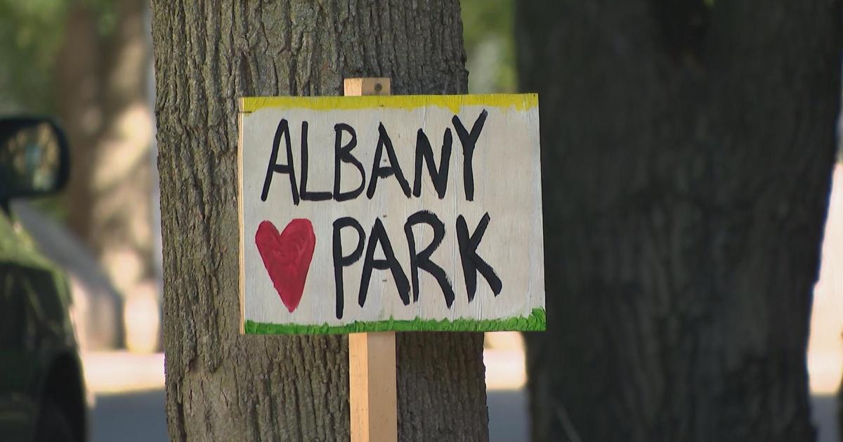 Chicago Tonight Albany Park Community Responds to Surge in Gun