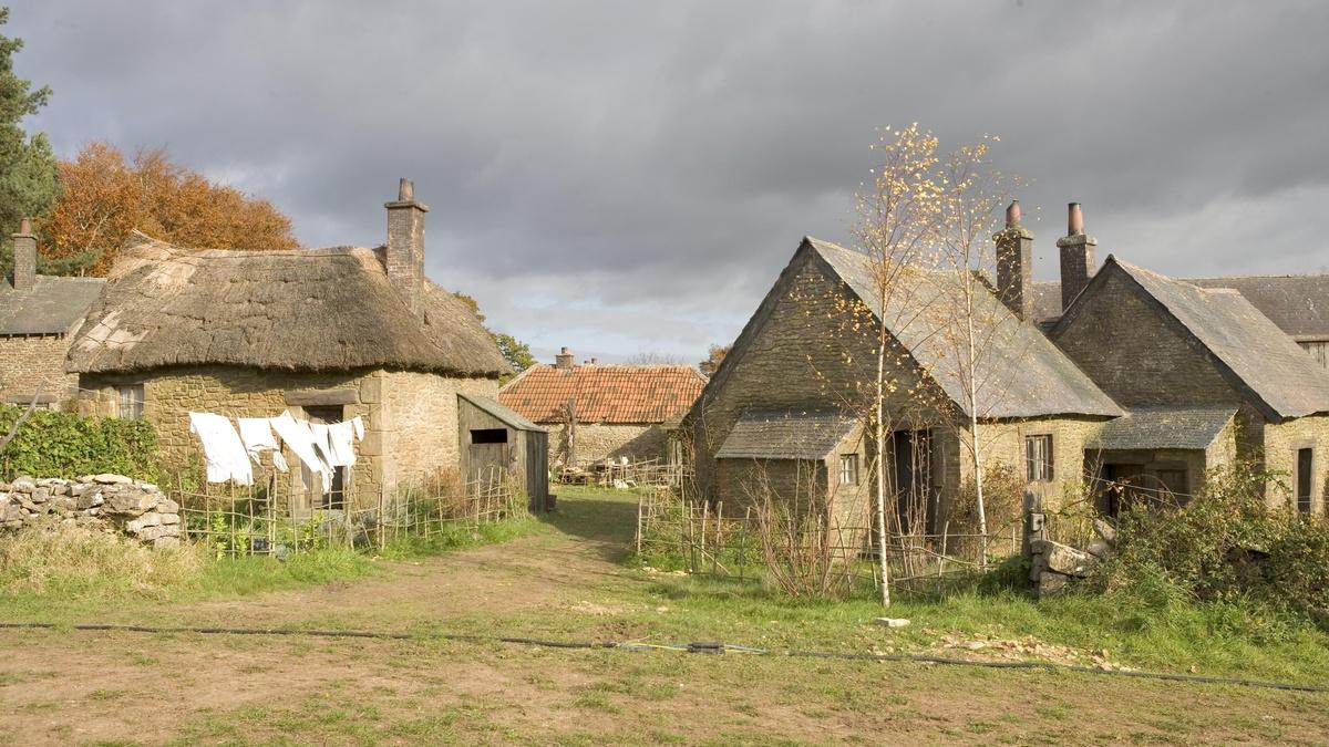 Download Lark Rise To Candleford Phillip White PNG