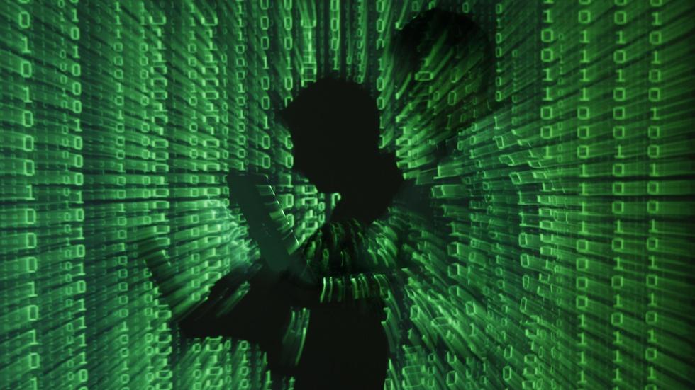 When should the government reveal cyber flaws to companies? image
