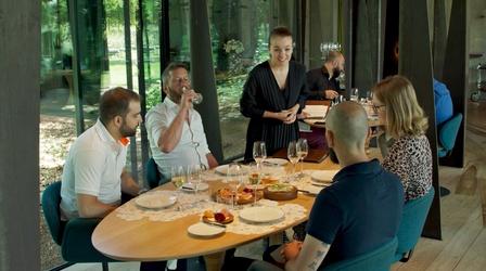 Video thumbnail: Menus-Plaisirs – Les Troisgros Waiters at Tables