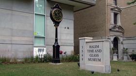 Video thumbnail: Chicago Tonight New Museum Showcases Stained Glass, Rare Clocks