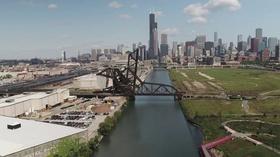 Video thumbnail: Chicago Tonight ‘Open Swim’ in Chicago River in the Works for September