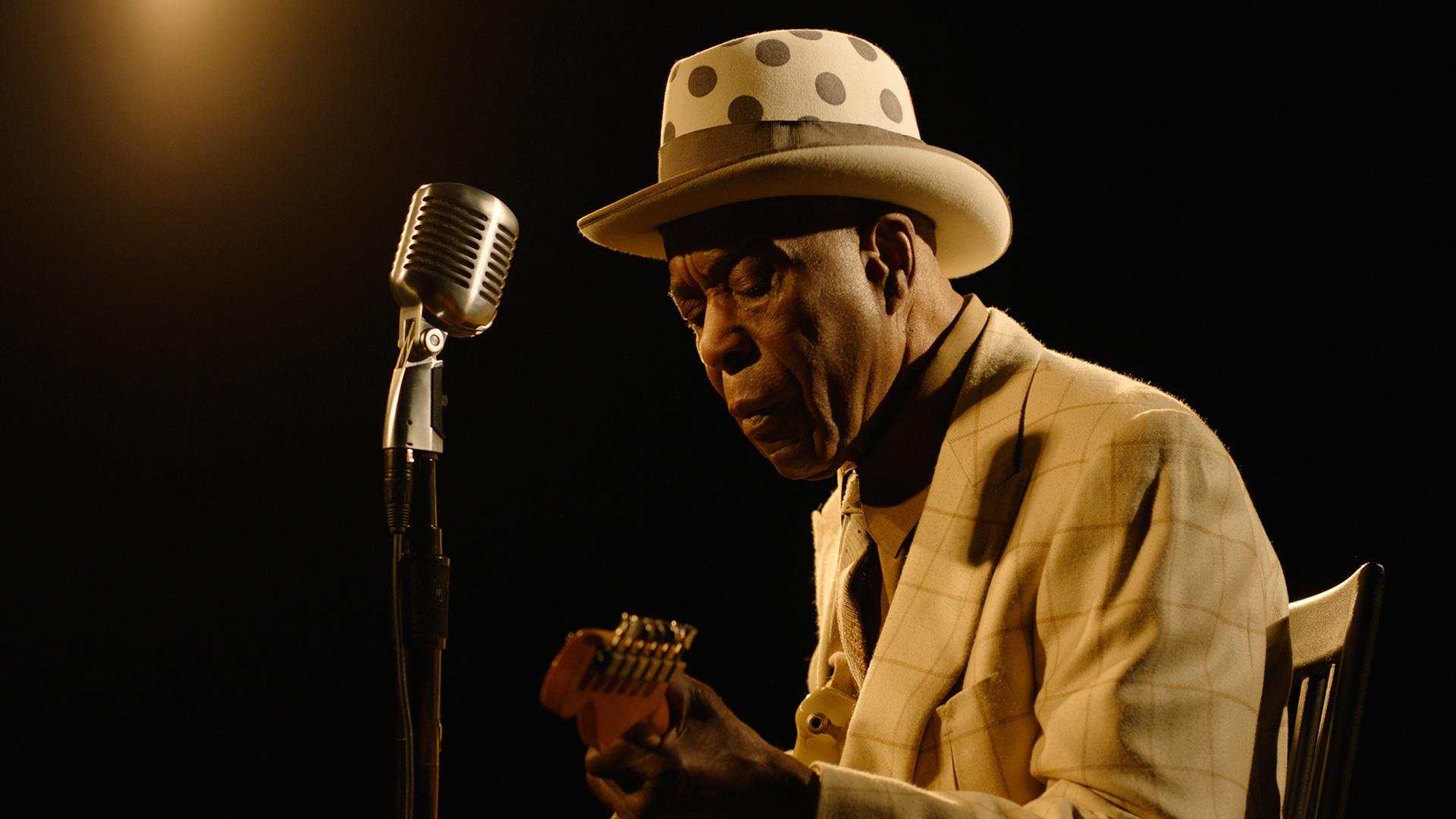 Buddy Guy: The Blues Chase The Blues Away