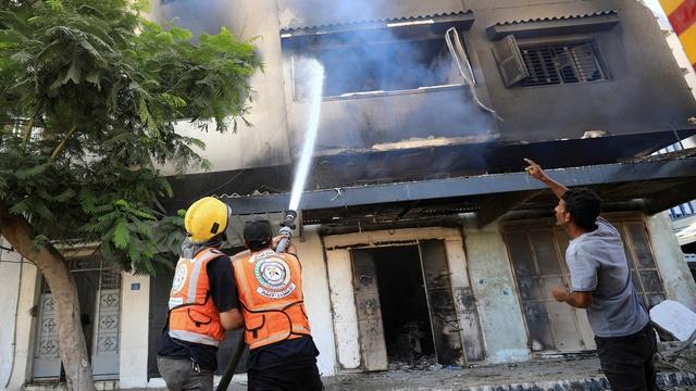 News Wrap: Israeli strikes kill at least 15 in Gaza City