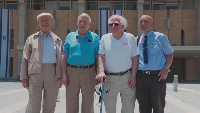 The Last Twins of Auschwitz Reunite After Decades