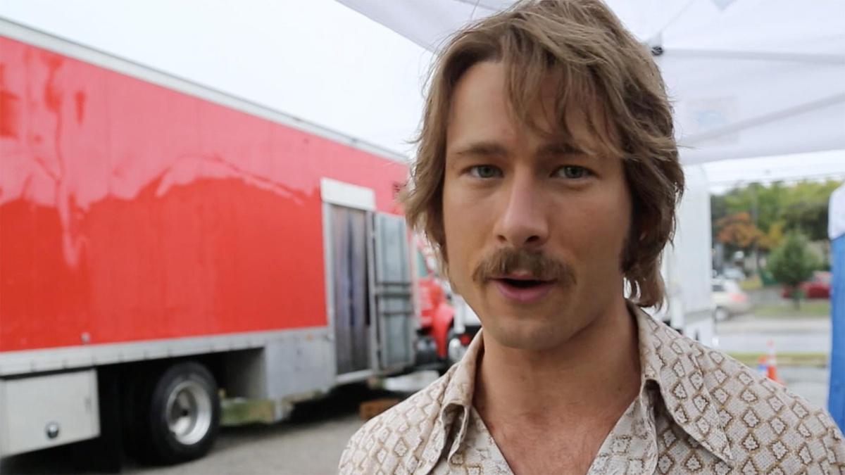 Glenn Powell talks about Linklater's creativity and humility | American