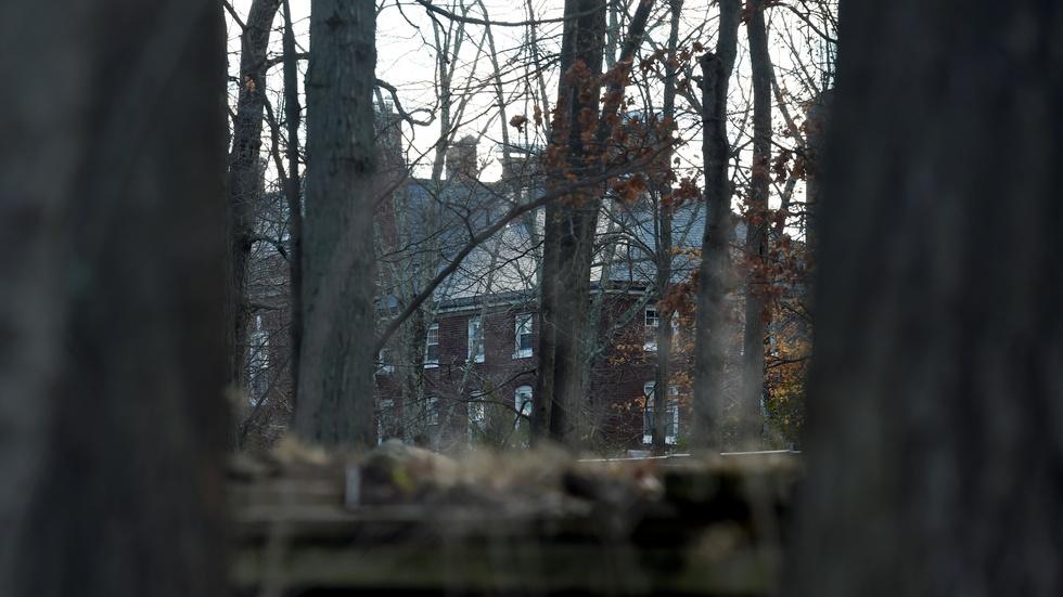 Russia presses U.S. for return of seized compounds image