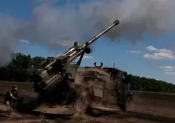 Ukraine struggles to defend an eastern stronghold