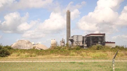 Video thumbnail: PBS NewsHour Coal ash raising concerns over health risks in Puerto Rico