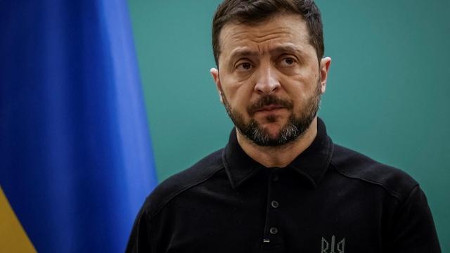 News Wrap: Zelenskyy says Ukraine won't cede land to Russia