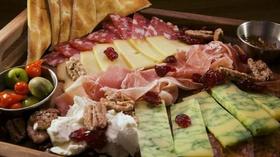 Video thumbnail: Plate & Pour Plate & Pour 105