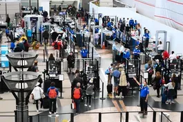 News Wrap: White House lifts COVID requirement for travelers